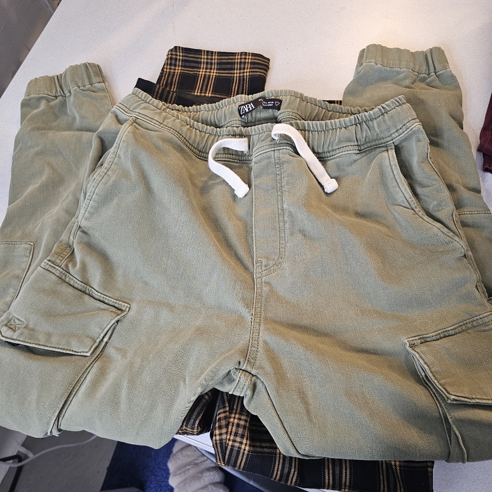 Bundle of Young Men's Pants Jeans sz Large - Picture 3 of 6